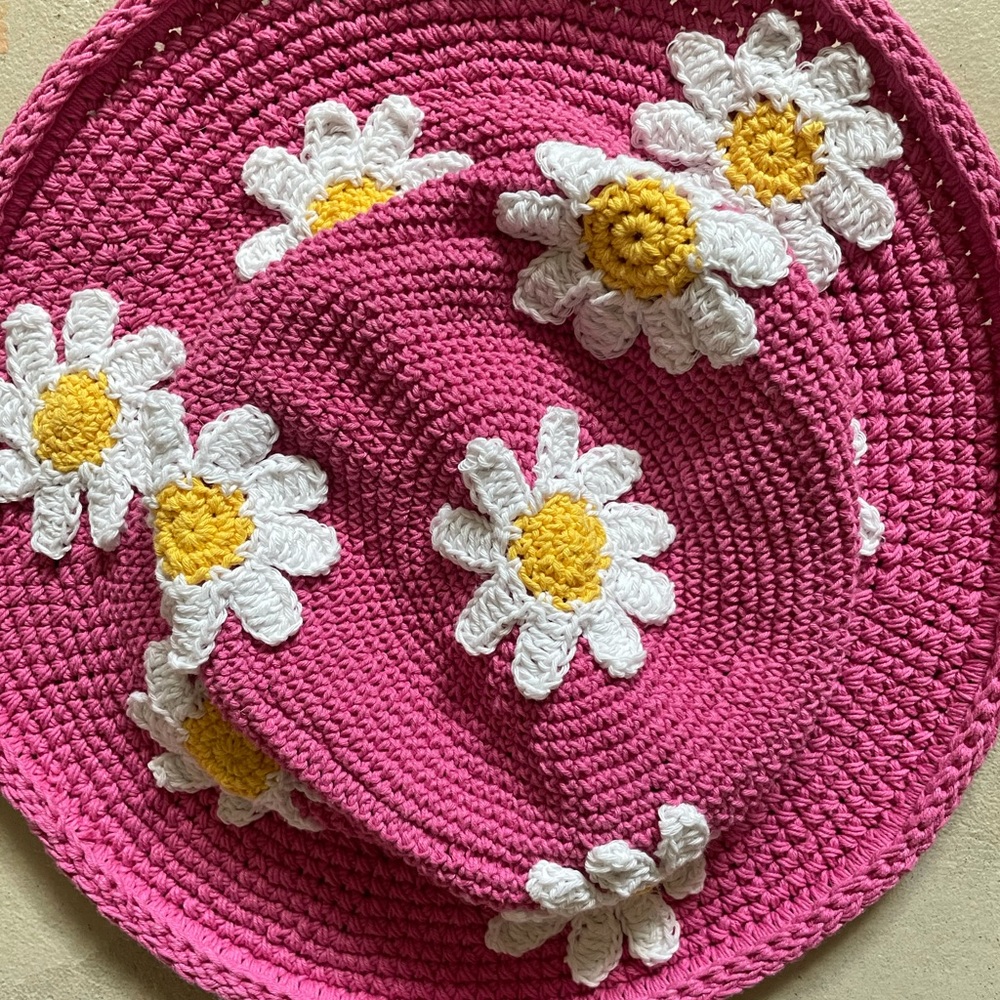 Crochet Daisy Bucket Hat